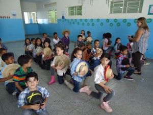 Alunos prontos para se apresentarem.a