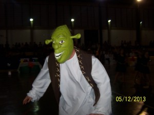 Personagem Shrek fez a alegria dos Alunos.
