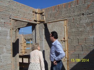 Prefeita Cleide Berti e o Vice- Prefeito Sérgio Belinelli acompanham as obras.