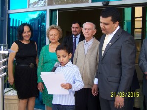 Kaique Santos, aluno da rede municipal de Ensino fez a leitura do ato de instalação do município.