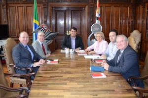 Fábio |Soloio - Assessor Parlamentar, Deputado Estadual - Chico Sardelli, Secretário de Esportes São Paulo Jean Madeira, Prefeita Cleide Berti, Vice - Prefeito Sérgio Belinelli e o Coordenador Político José Francisco Danieletto, participaram da reunião na SELJ.
